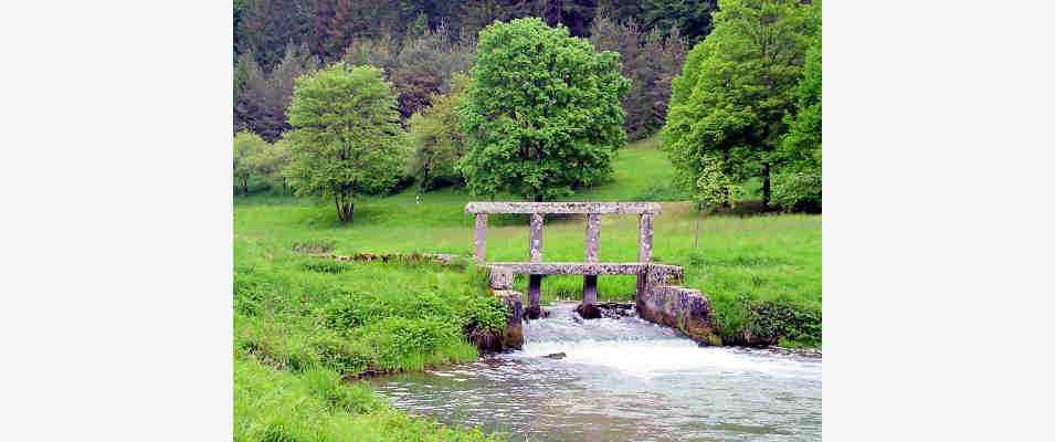 Wanderweg in Breitenbrunn im Altmühltal