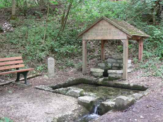 Neuzeller Brunnen bei Beilngries im Altmühltal