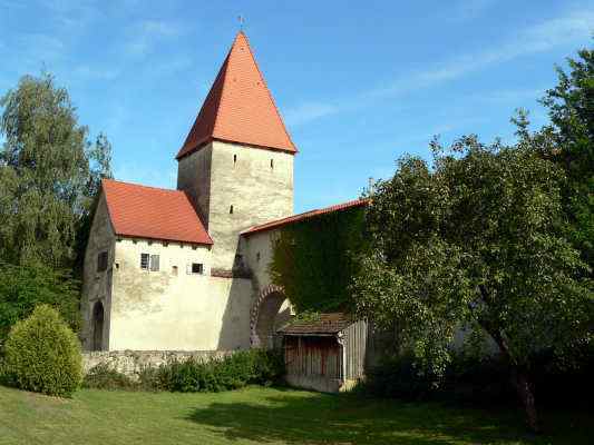 Stadtmauer in Dollnstein im Altmühltal