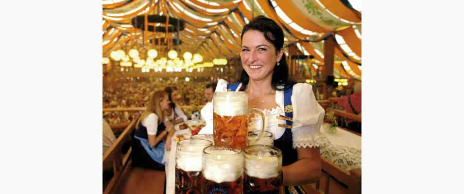 Bierzelt mit Bedienung