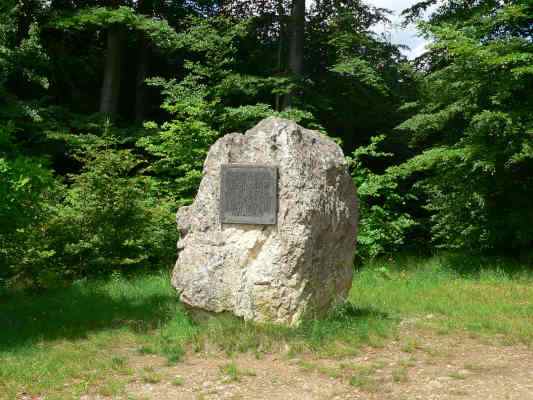 der Mittelpunkt von Bayern bei Kipfenberg im Altmühltal