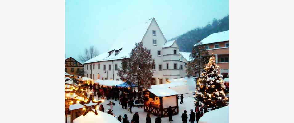 Weihnachtsmarkt am Marktplatz