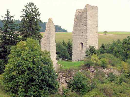 Burgruine Bechthal bei Titting im Naturpark Altmühltal